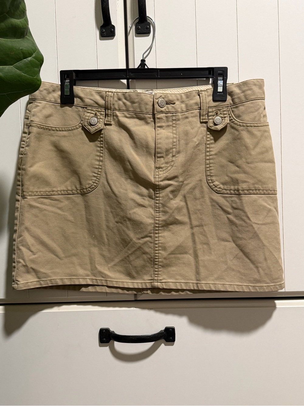 137 - Old Navy Khaki Mini Skirt with Front Pockets